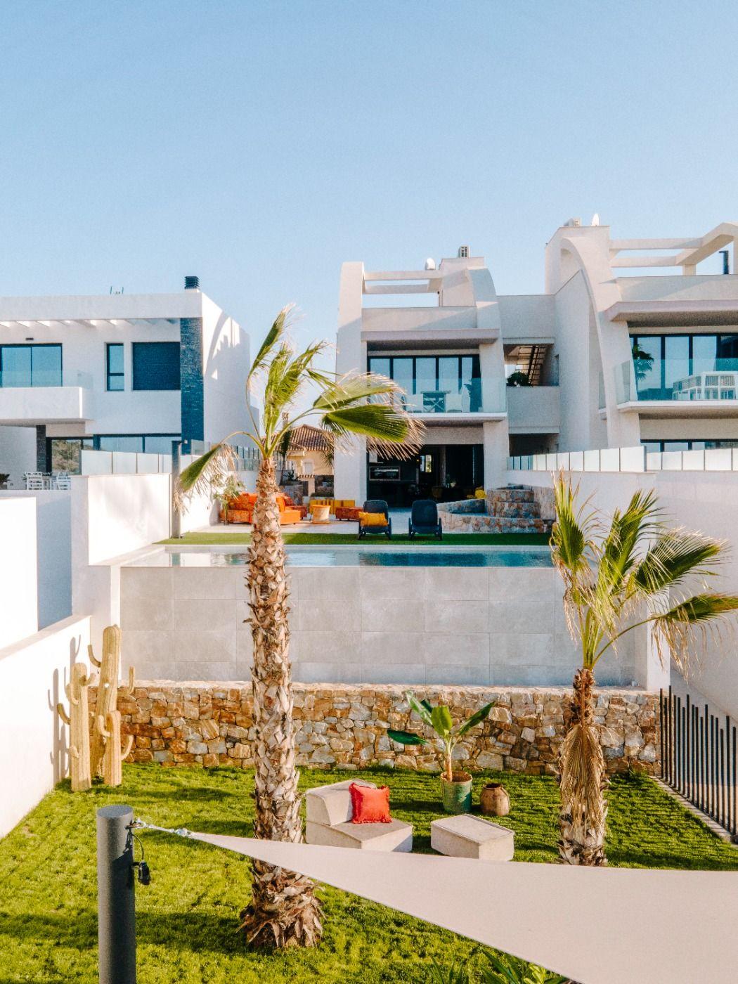 For sale of chalet in Rojales