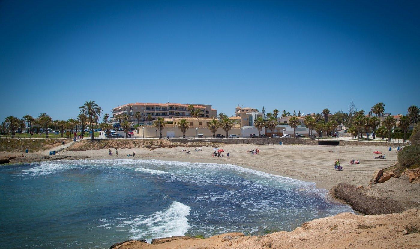For sale of villa in Orihuela Costa