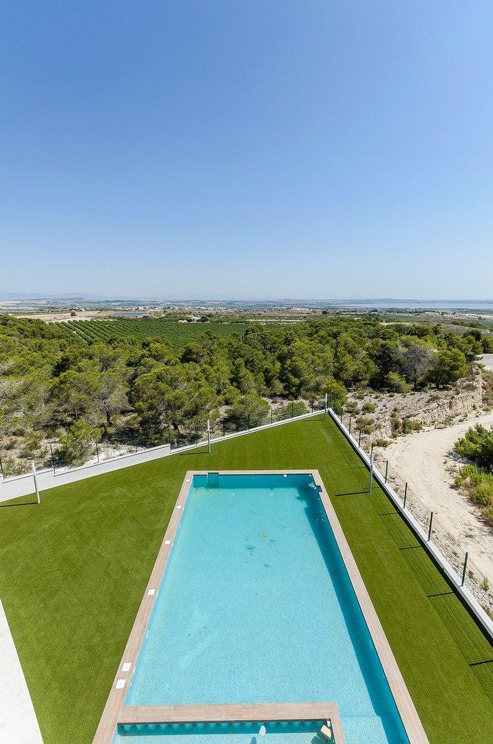 For sale of chalet in San Miguel de Salinas