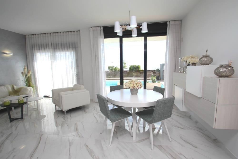 For sale of villa in San Miguel de Salinas