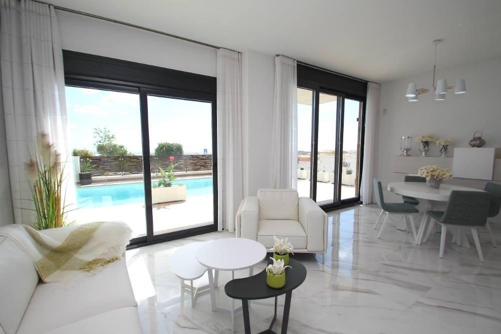 For sale of villa in San Miguel de Salinas