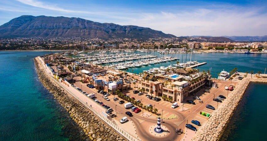 For sale of apartment in Dénia