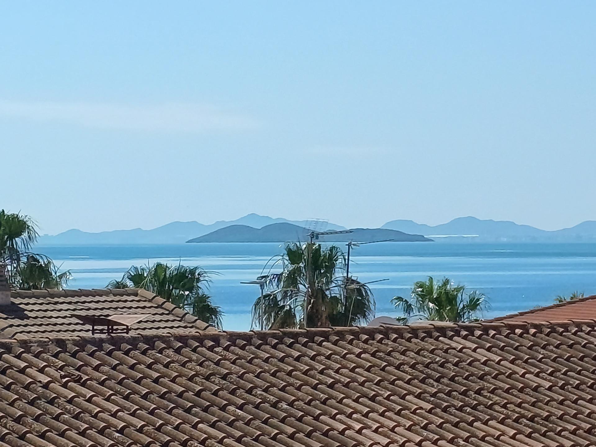 Venta de villa en Los Alcazares