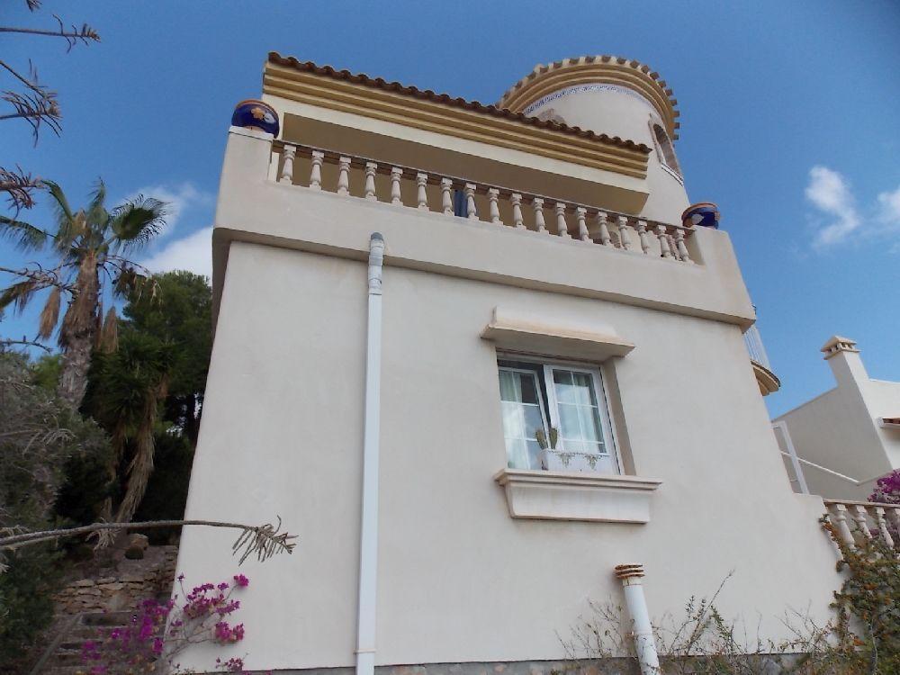 For sale of villa in Orihuela Costa