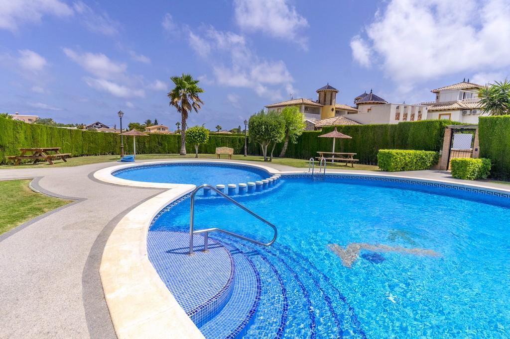 For sale of apartment in Orihuela Costa
