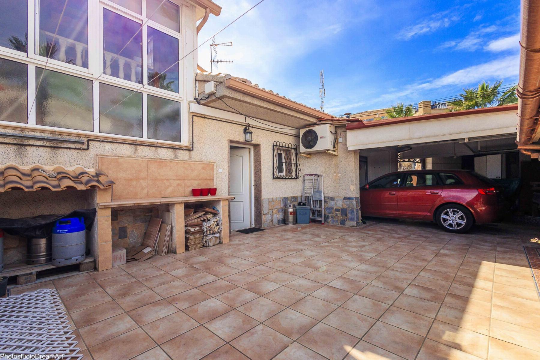 Venta de chalet en Orihuela Costa