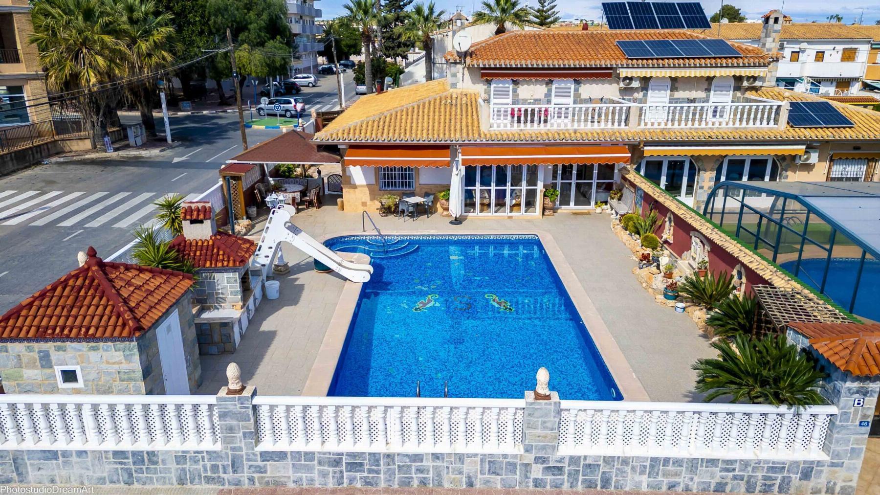 Venta de chalet en Orihuela Costa