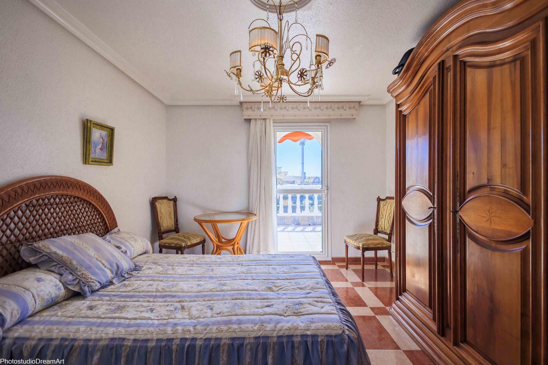 Venta de chalet en Orihuela Costa