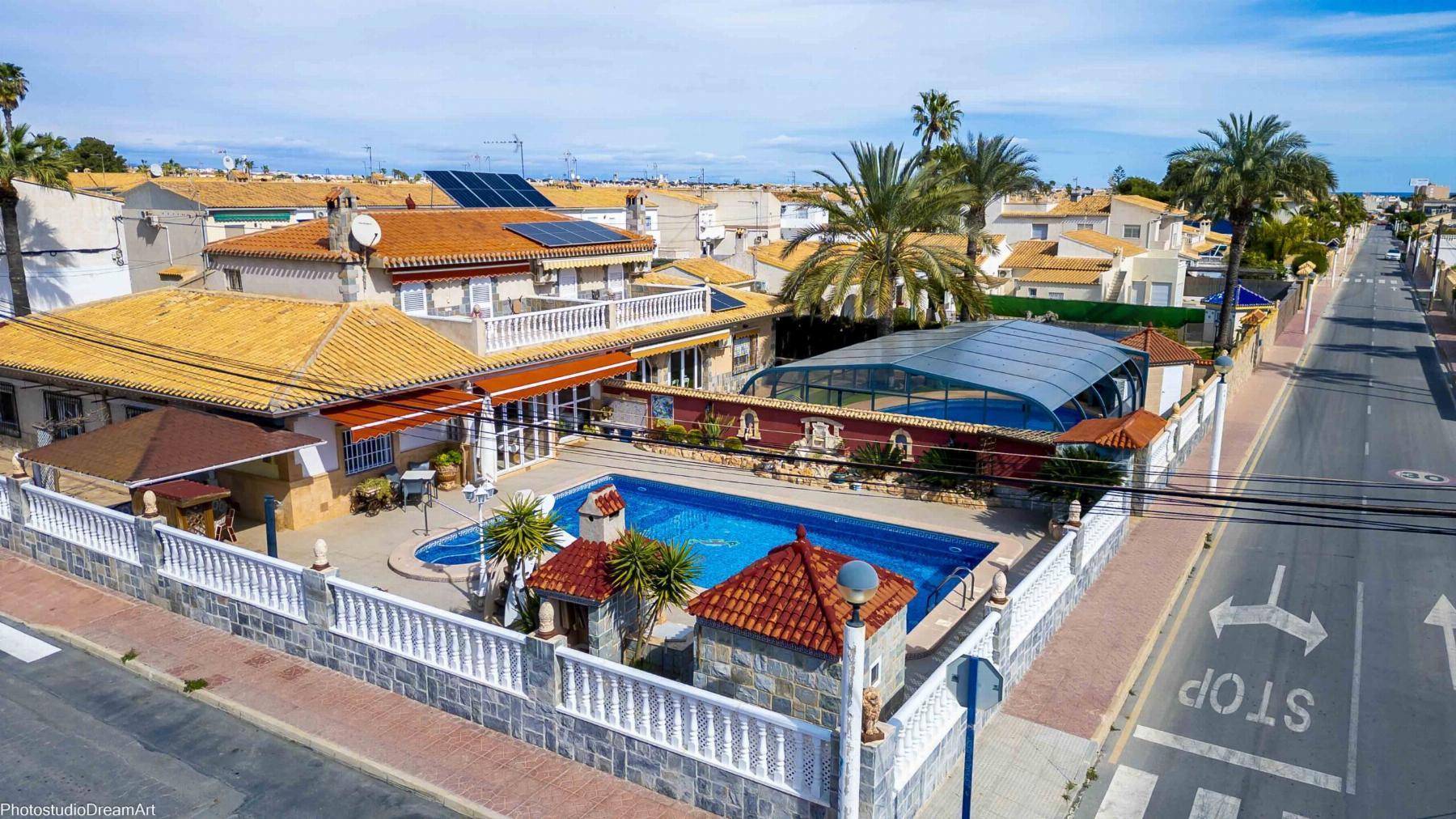 Venta de chalet en Orihuela Costa