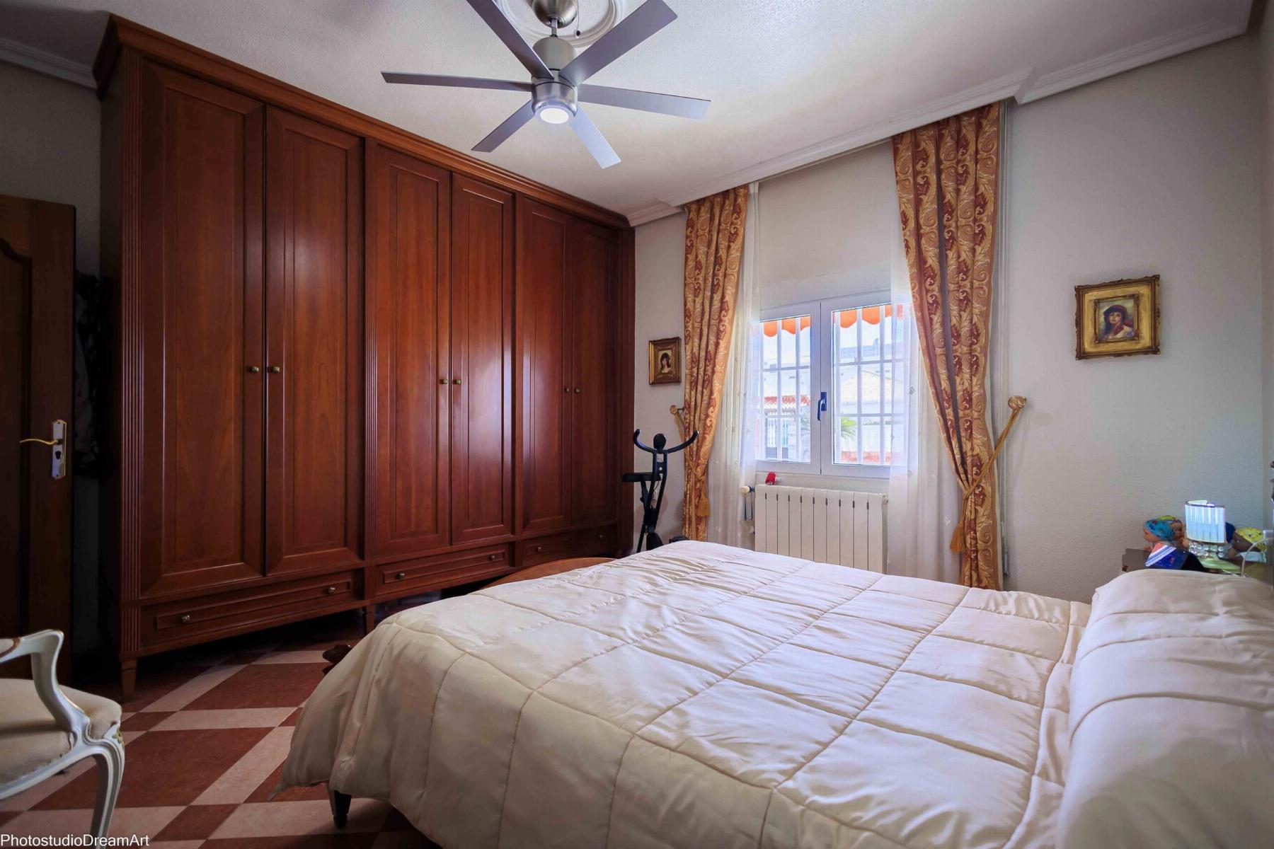 Venta de chalet en Orihuela Costa