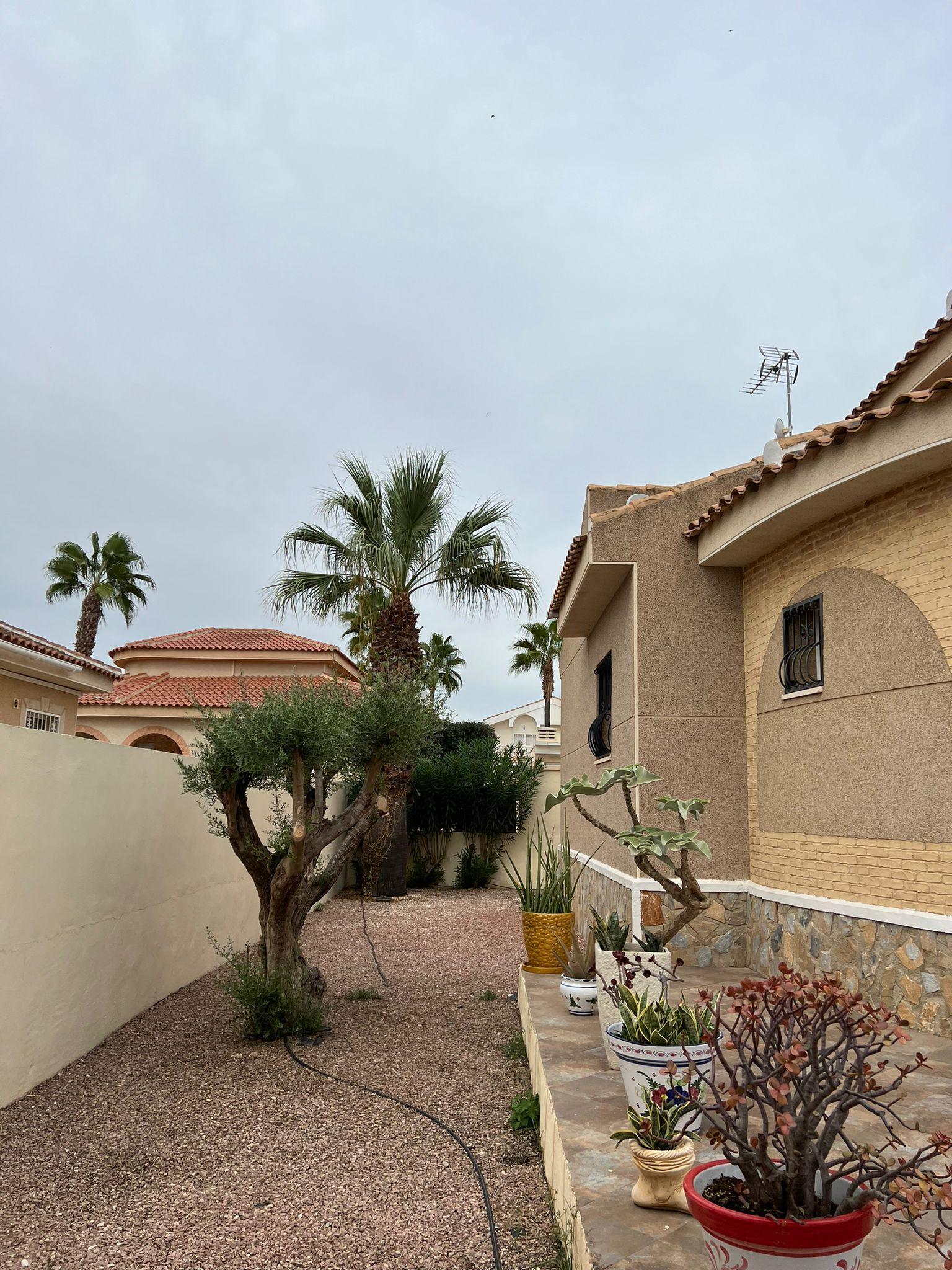Venta de chalet en Benijófar