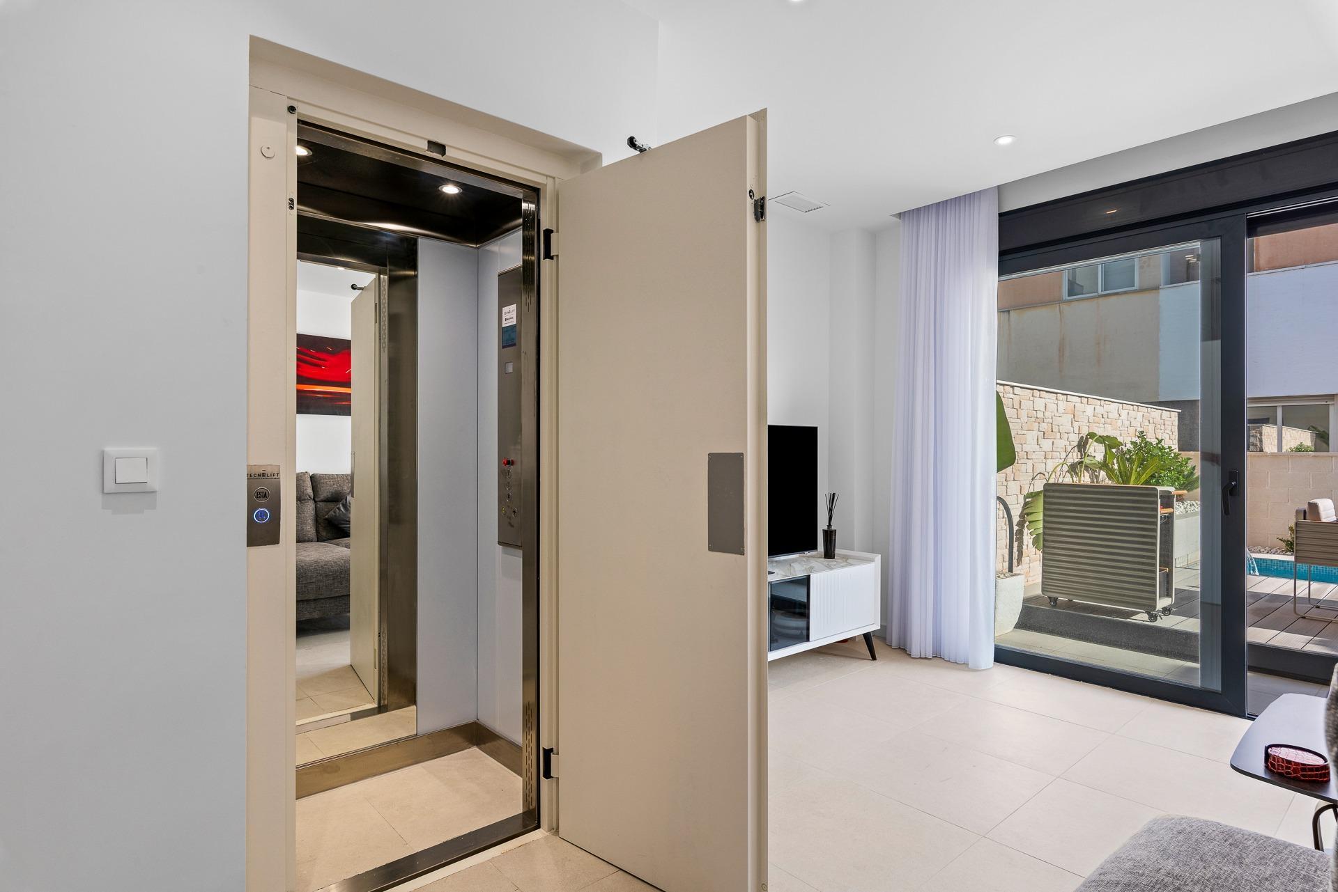 Venta de villa en Guardamar del Segura