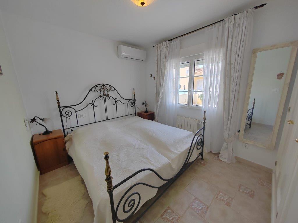 For sale of villa in Orihuela Costa
