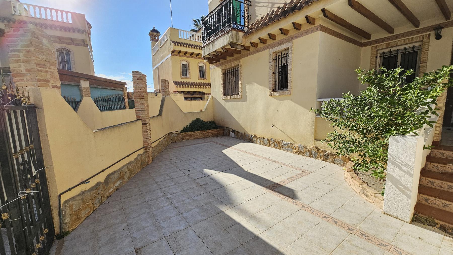 For sale of bungalow in Orihuela Costa