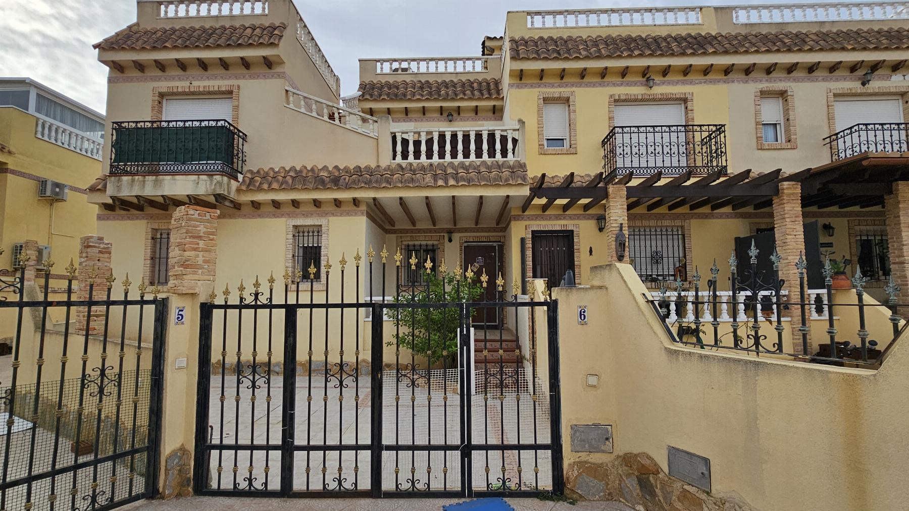 For sale of bungalow in Orihuela Costa