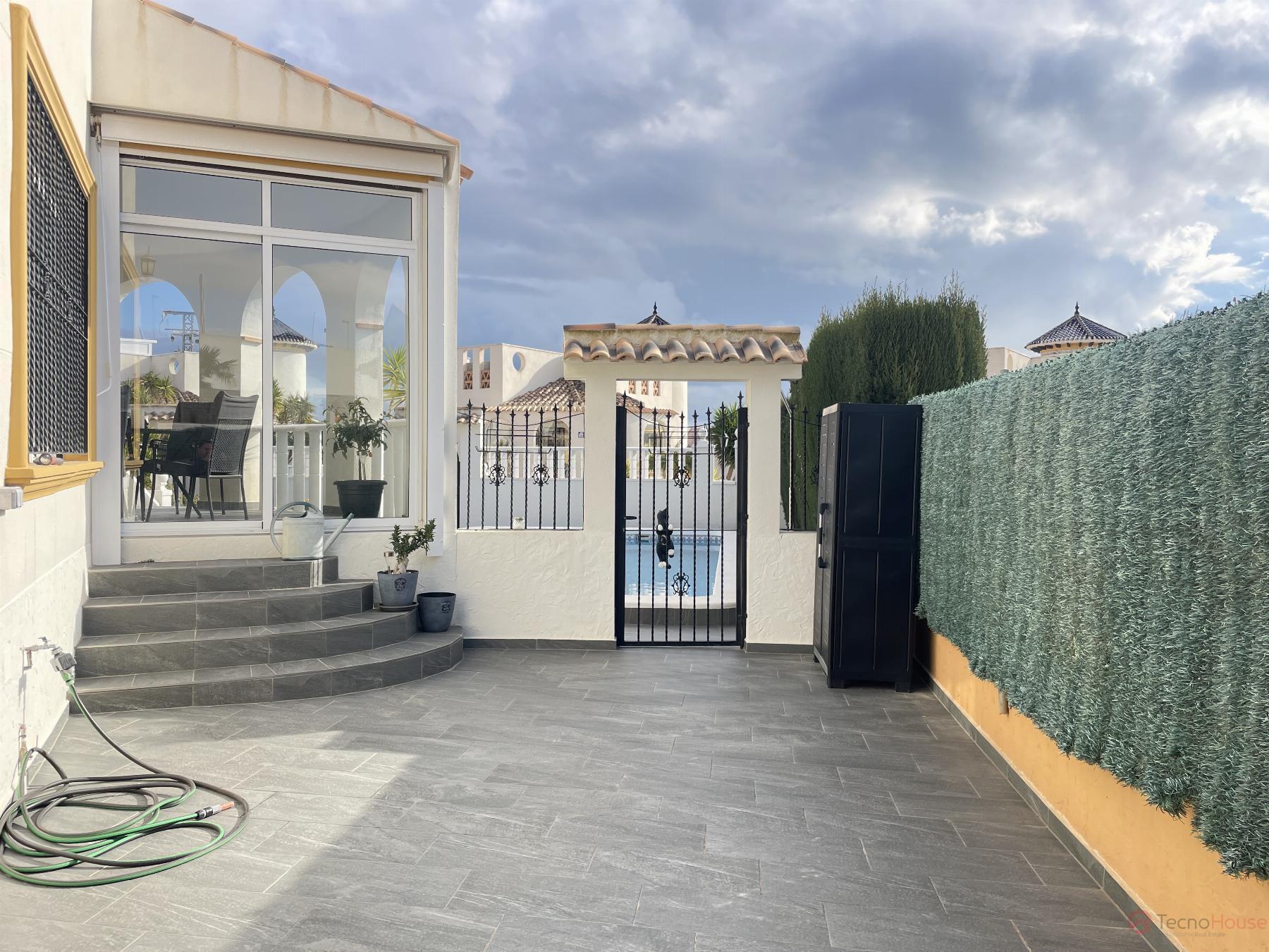 For sale of chalet in Orihuela Costa