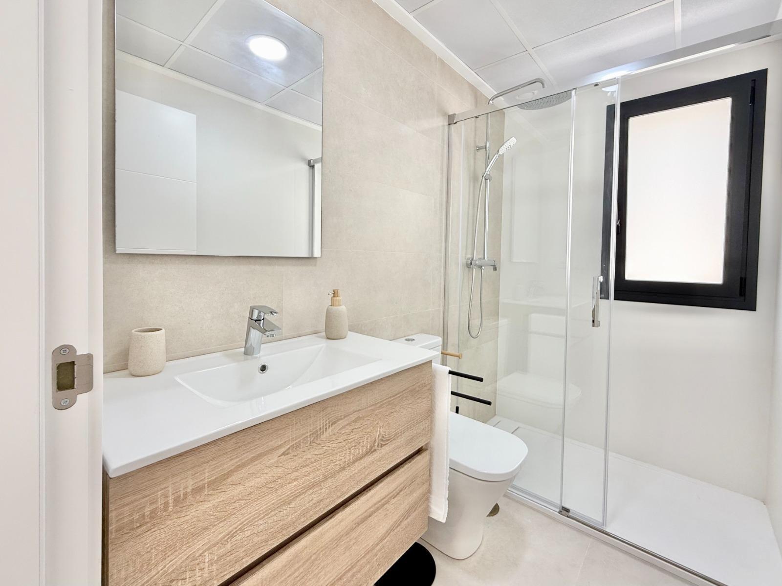 For sale of flat in Cox