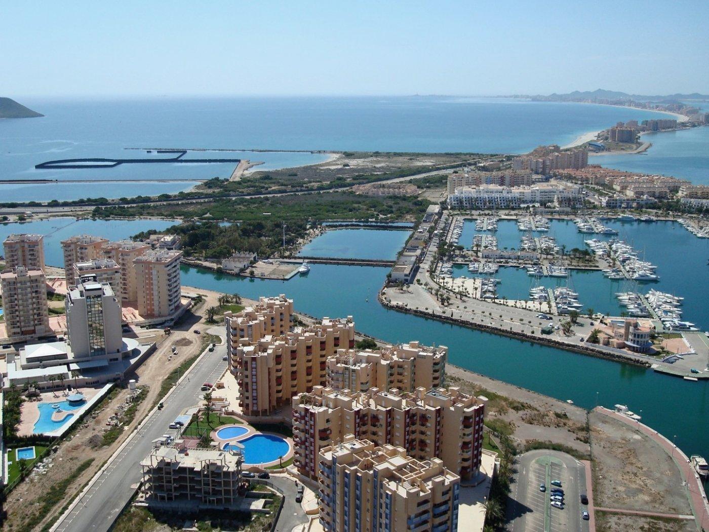 For sale of apartment in La Manga del Mar Menor