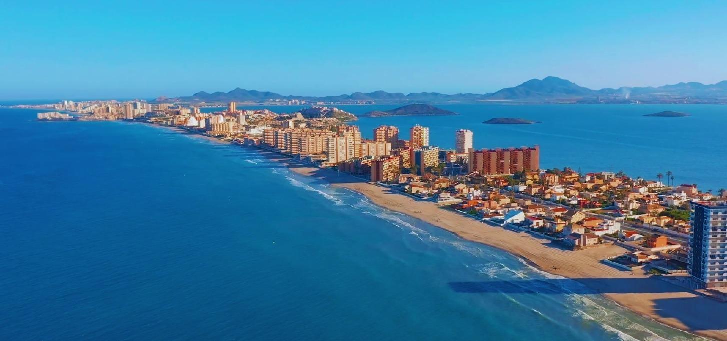 For sale of apartment in La Manga del Mar Menor