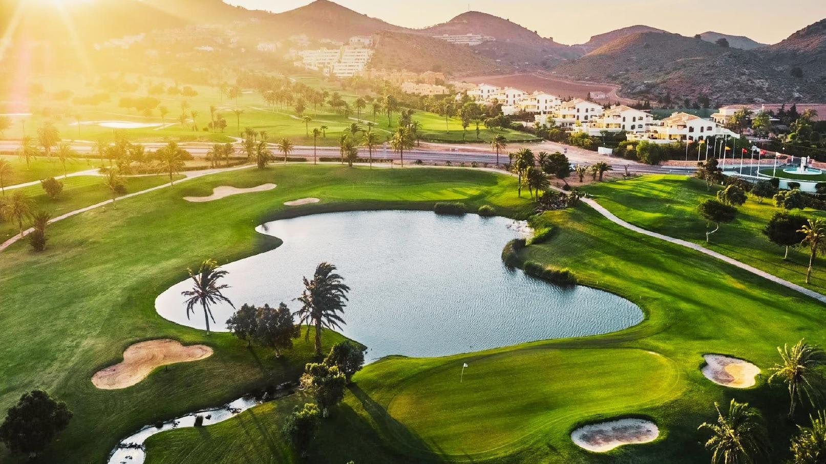 For sale of apartment in La Manga del Mar Menor