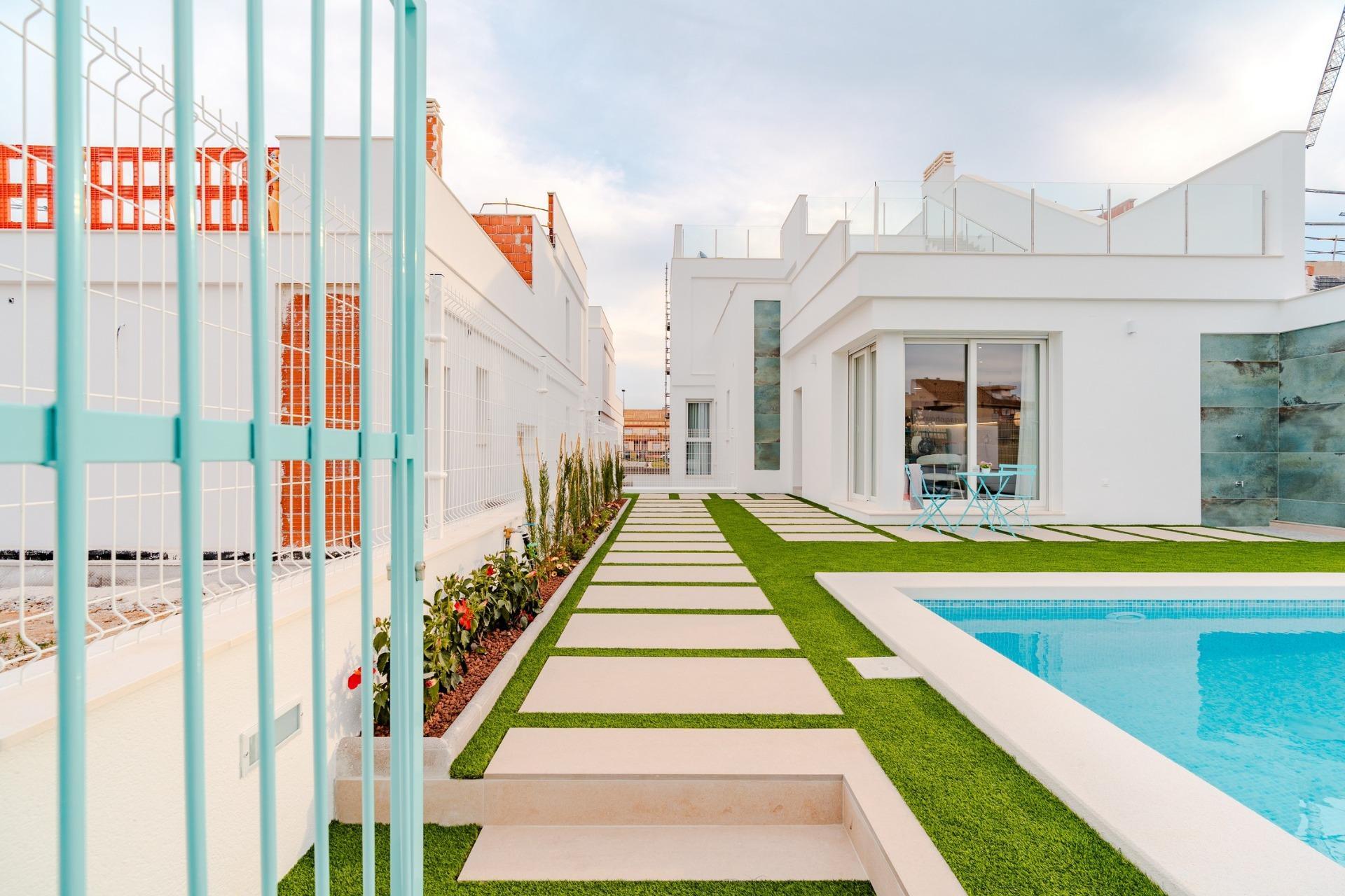 Venta de villa en Los Alcazares