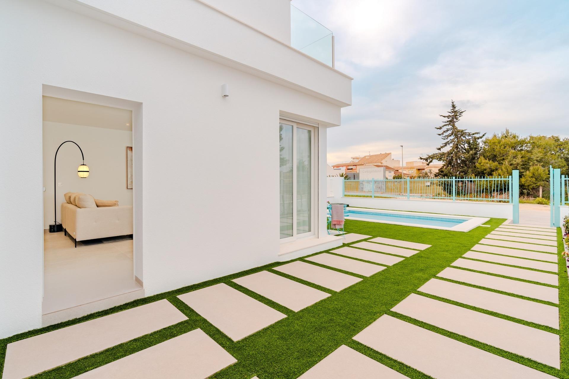 Venta de villa en Los Alcazares
