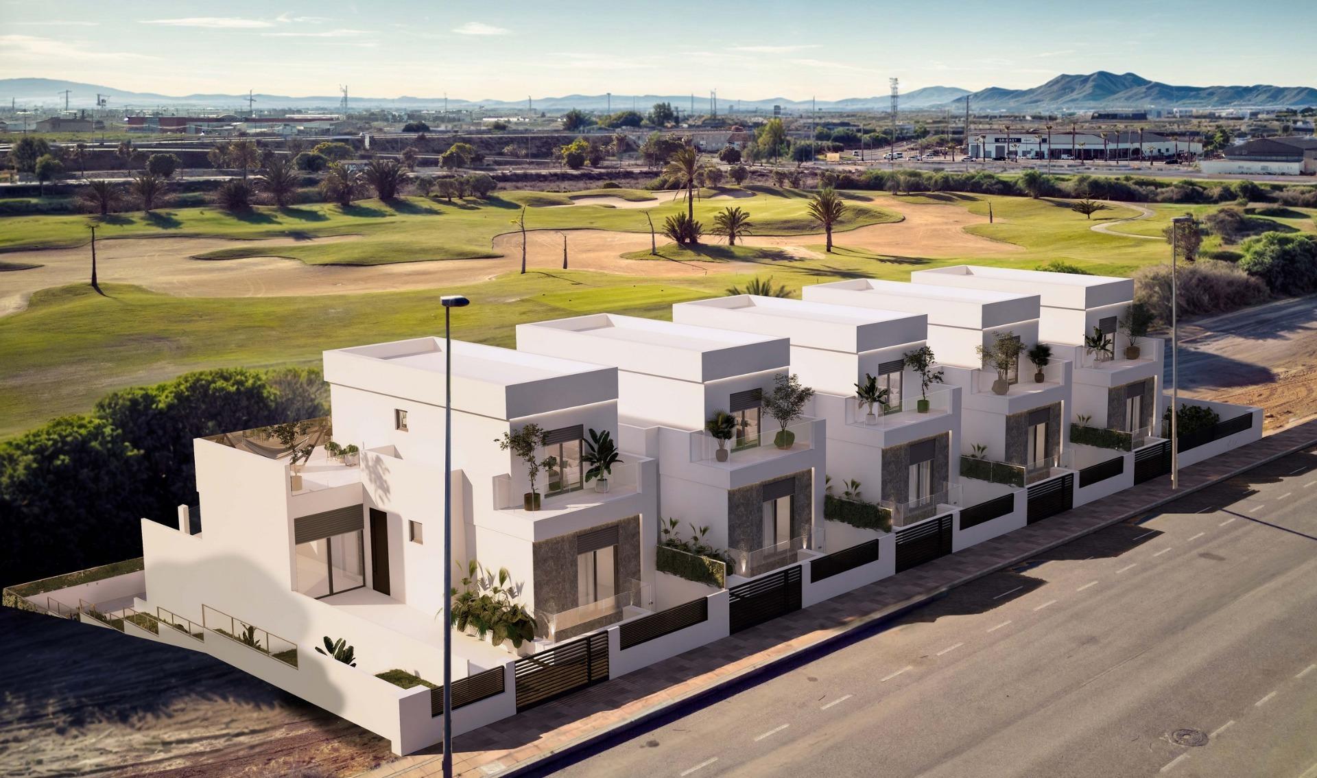 For sale of villa in Los Alcazares
