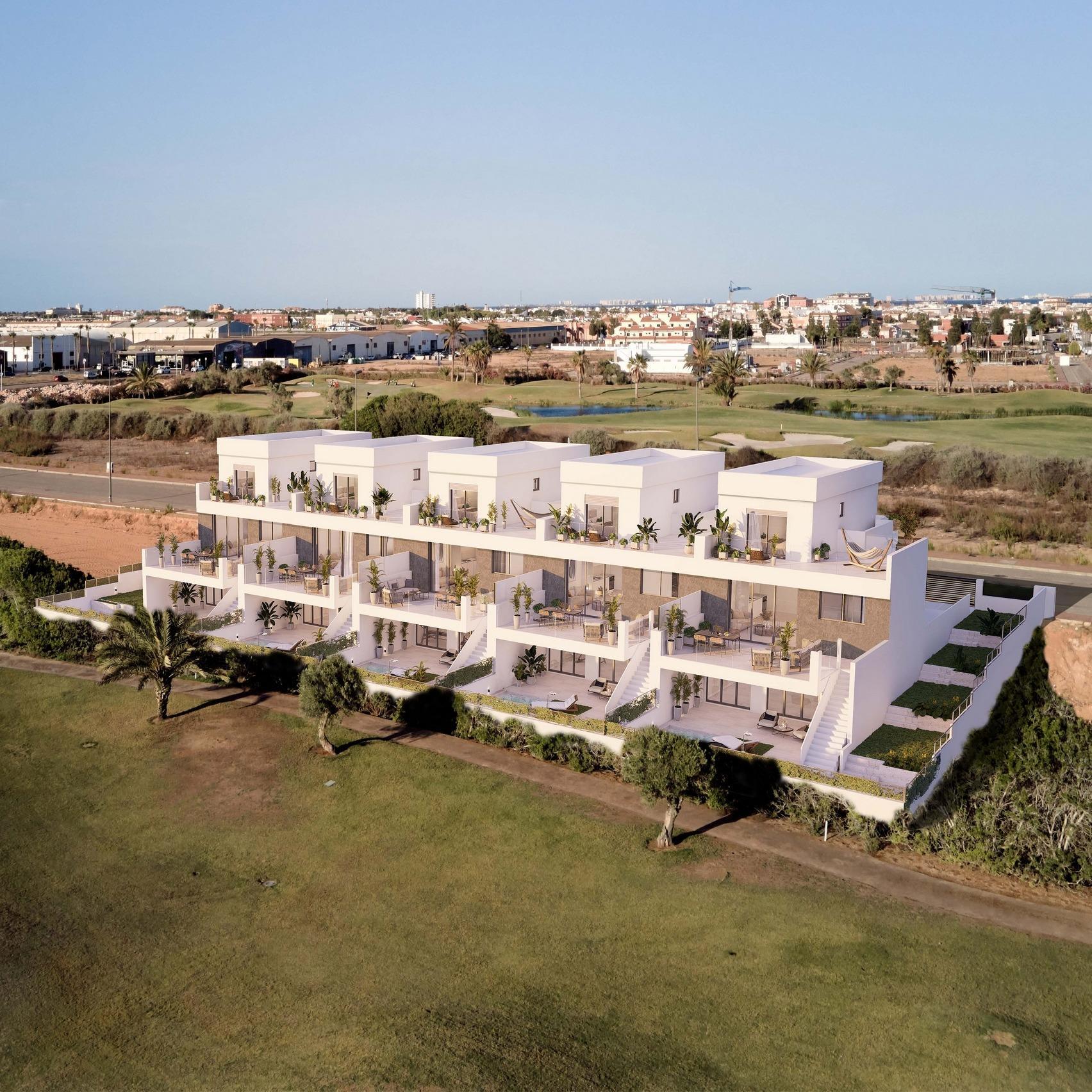 For sale of villa in Los Alcazares