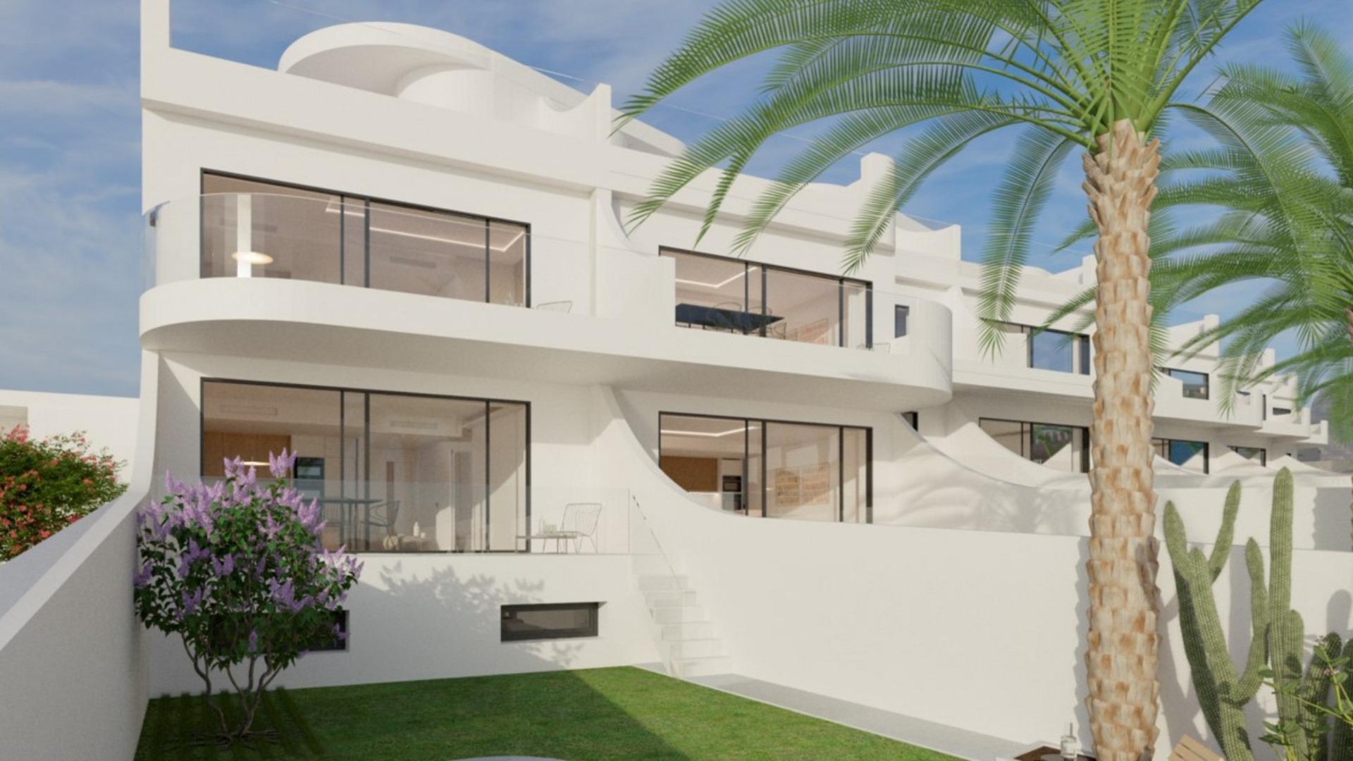 For sale of chalet in Torrevieja