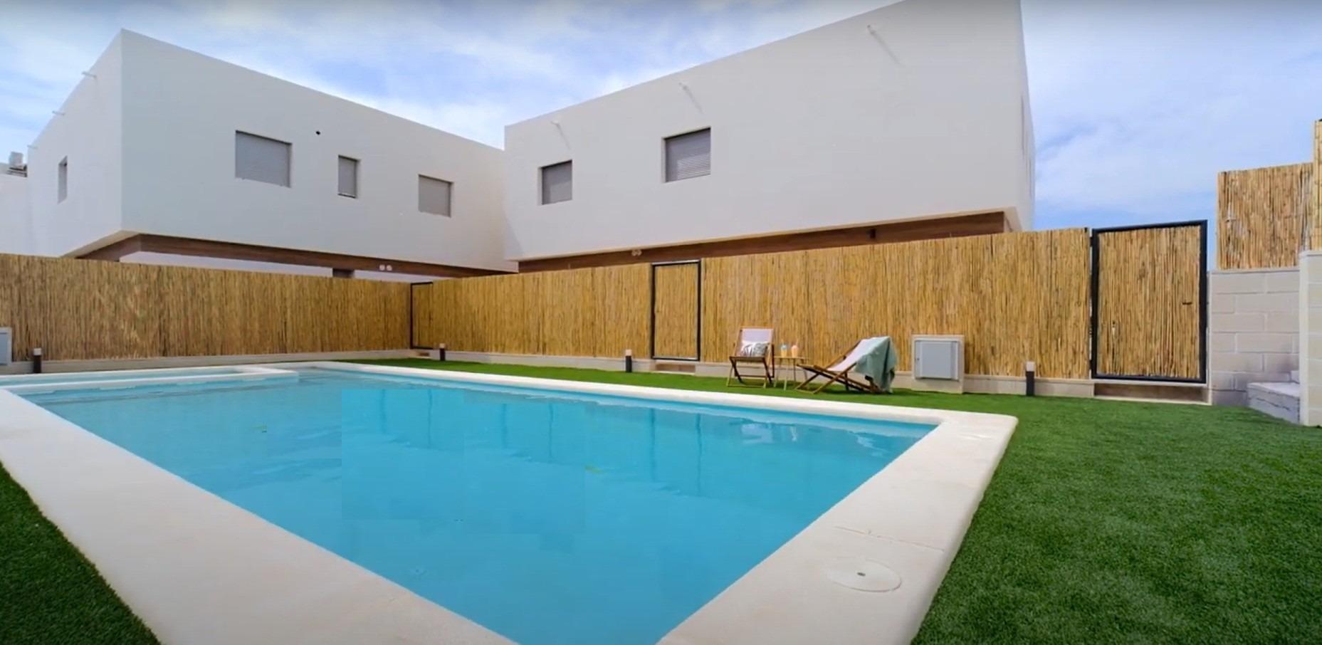 For sale of flat in Orihuela Costa
