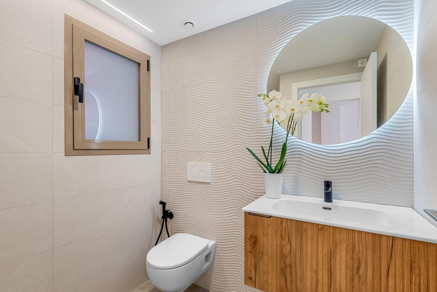 For sale of apartment in Jacarilla