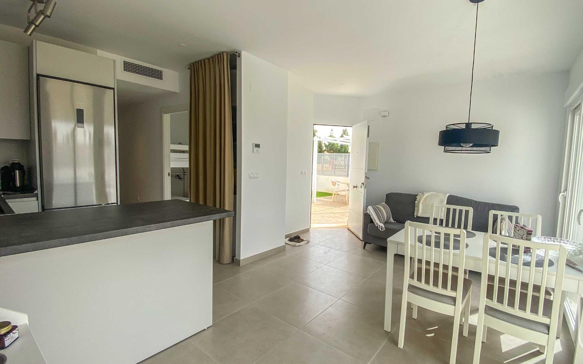 For sale of villa in Los Alcazares