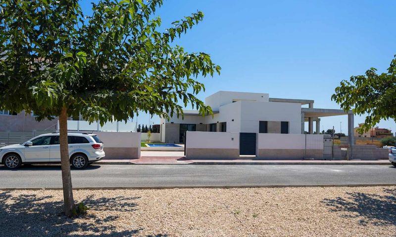 For sale of villa in Daya Nueva