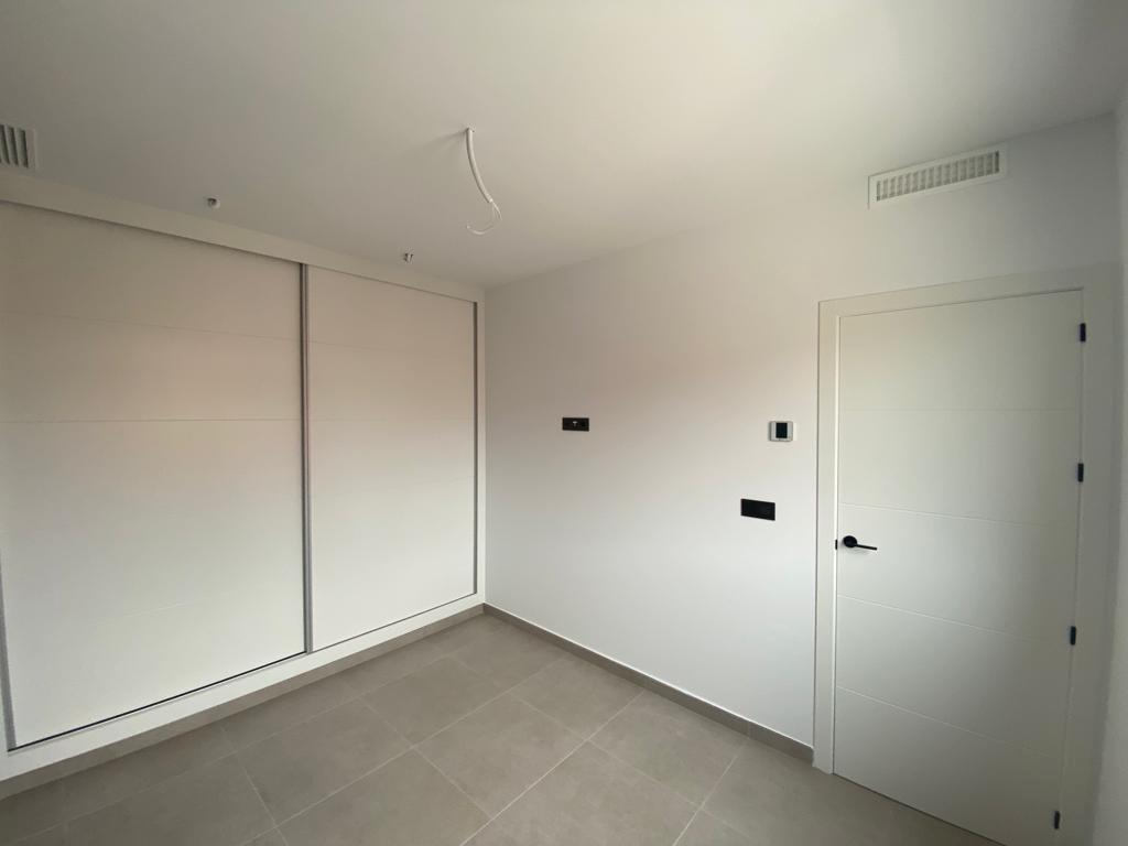 Venta de villa en Los Alcazares