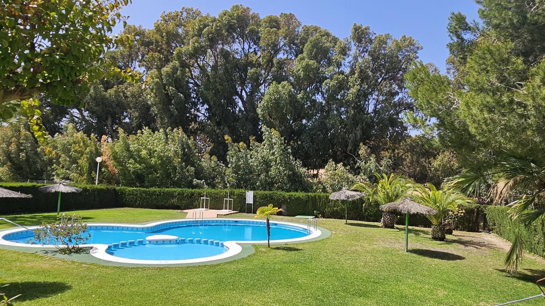 For sale of bungalow in Guardamar del Segura