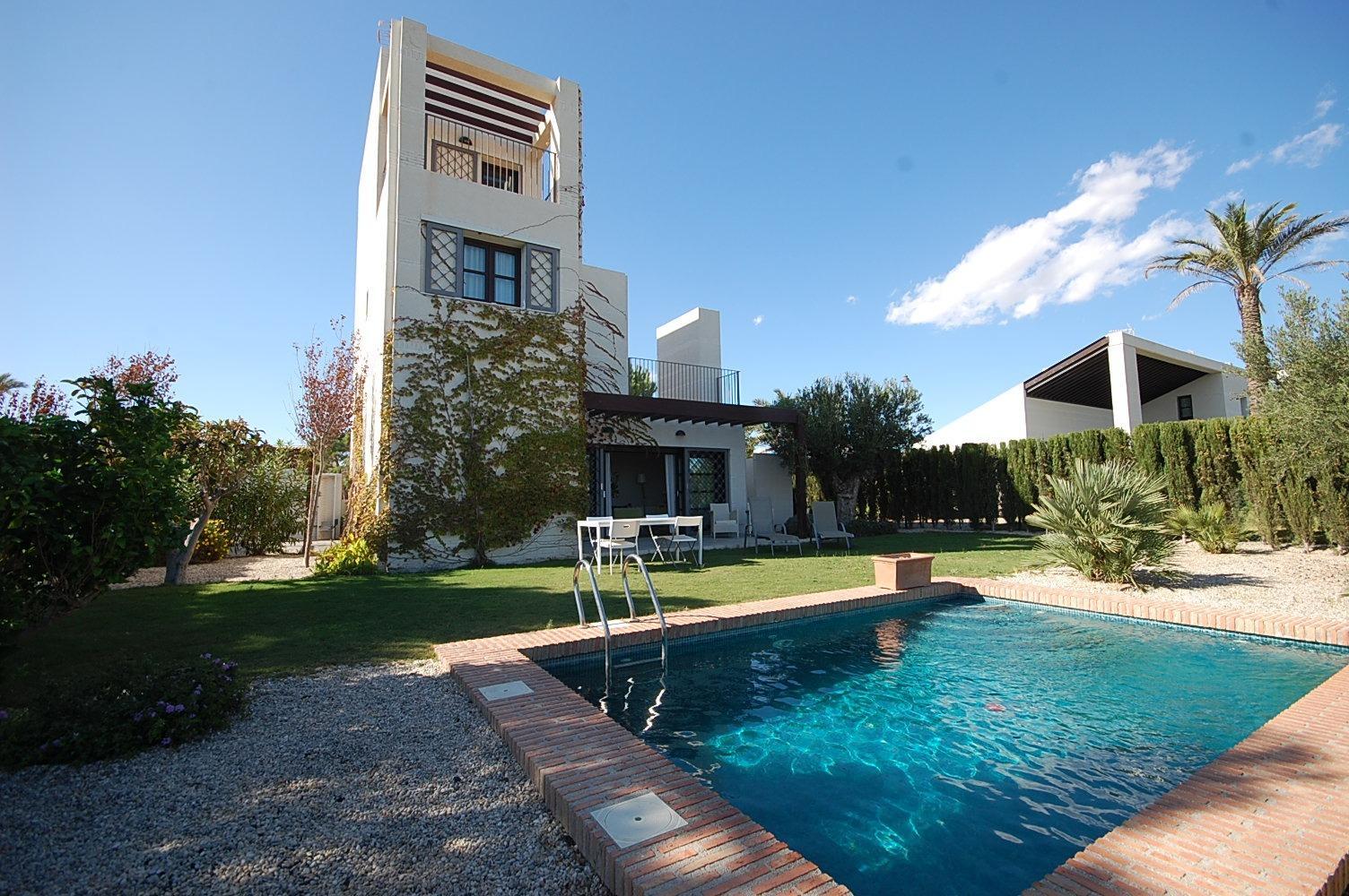 For sale of villa in Sucina