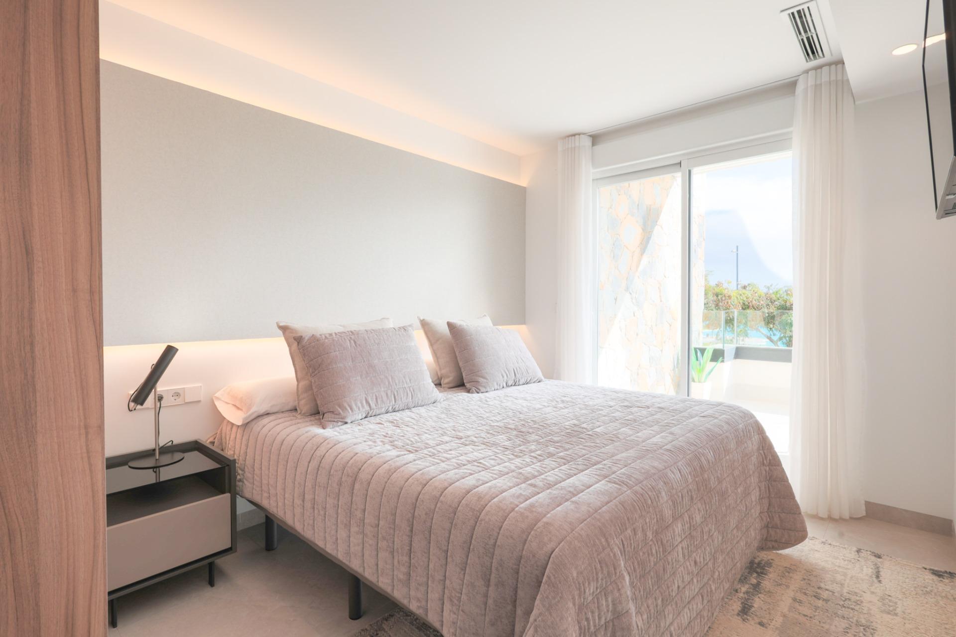For sale of villa in Los Alcazares