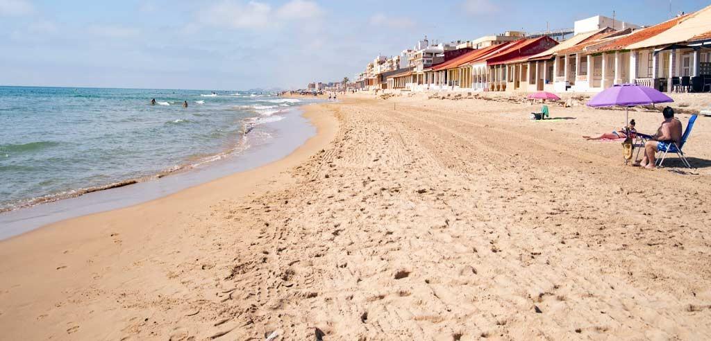 For sale of apartment in Guardamar del Segura
