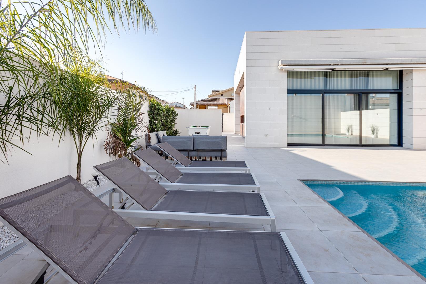 For sale of villa in Pilar de La Horadada