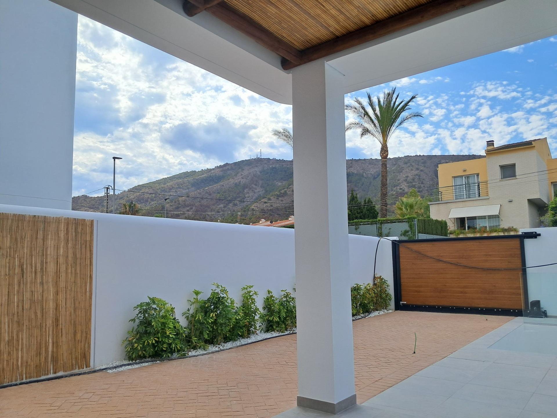 For sale of villa in Alfaz del Pi