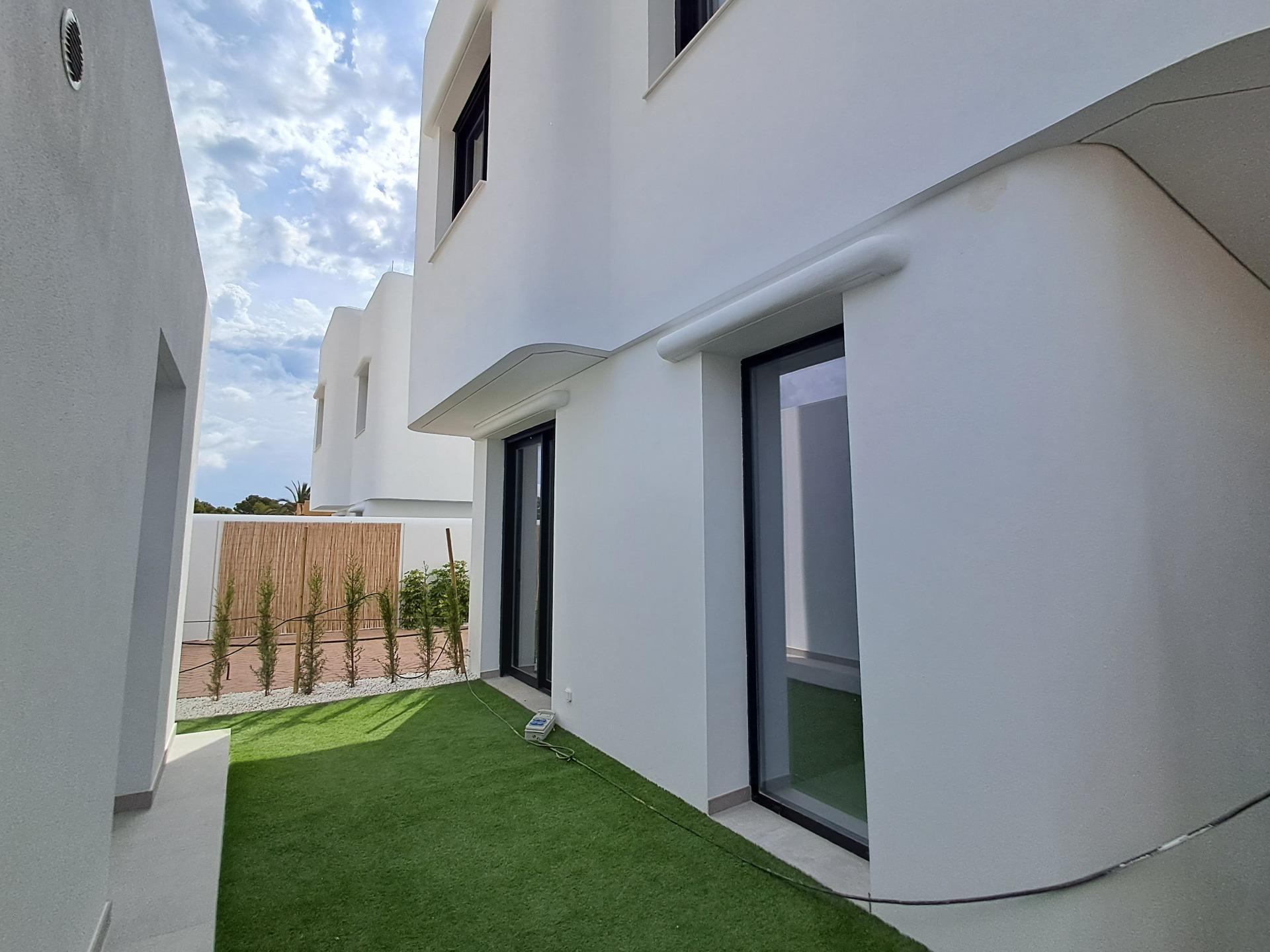 For sale of villa in Alfaz del Pi