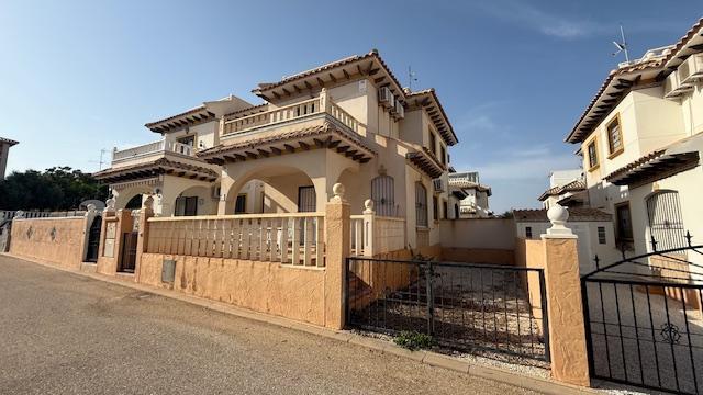 For sale of duplex in Orihuela Costa