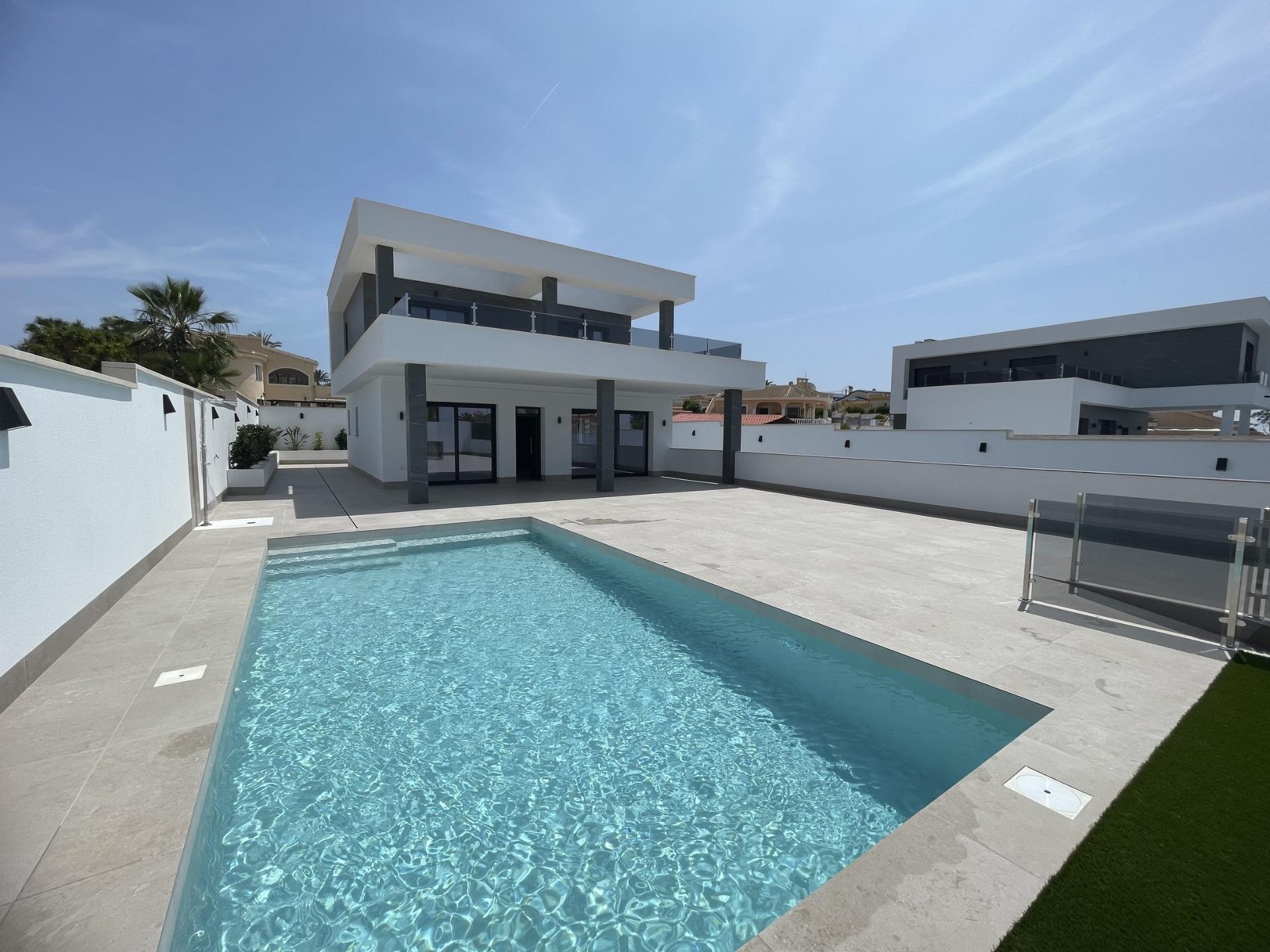 Venta de villa en Rojales