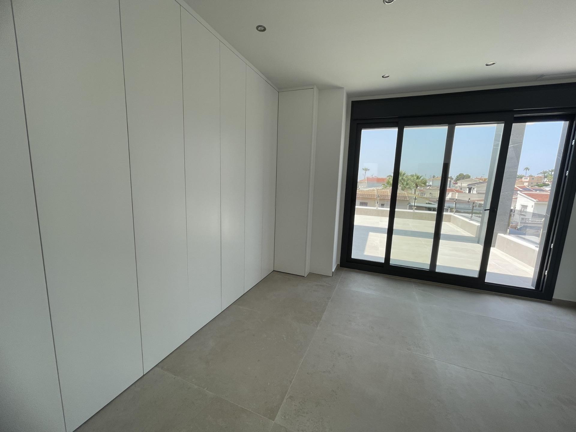 Venta de villa en Rojales