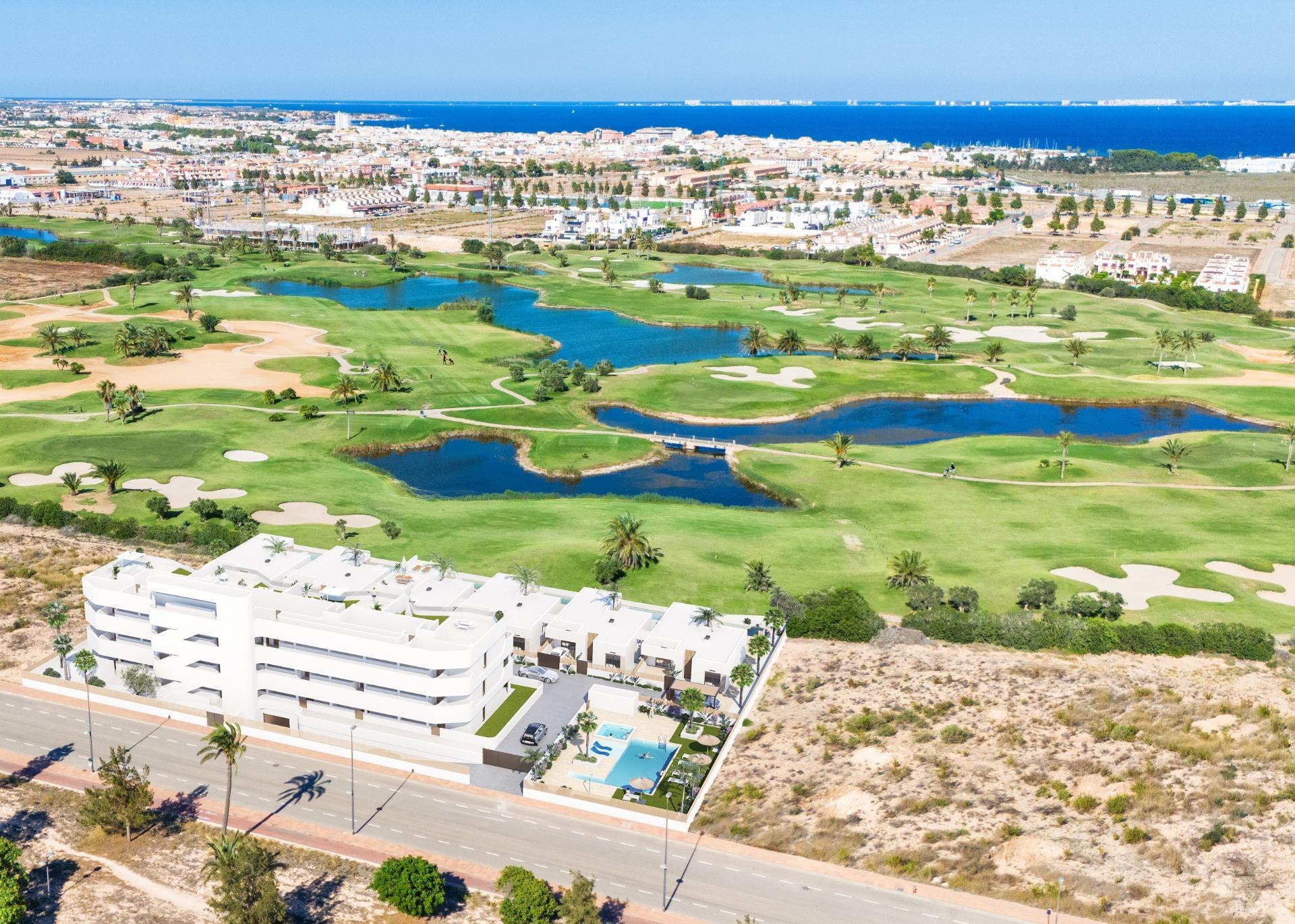 Venta de villa en Los Alcazares