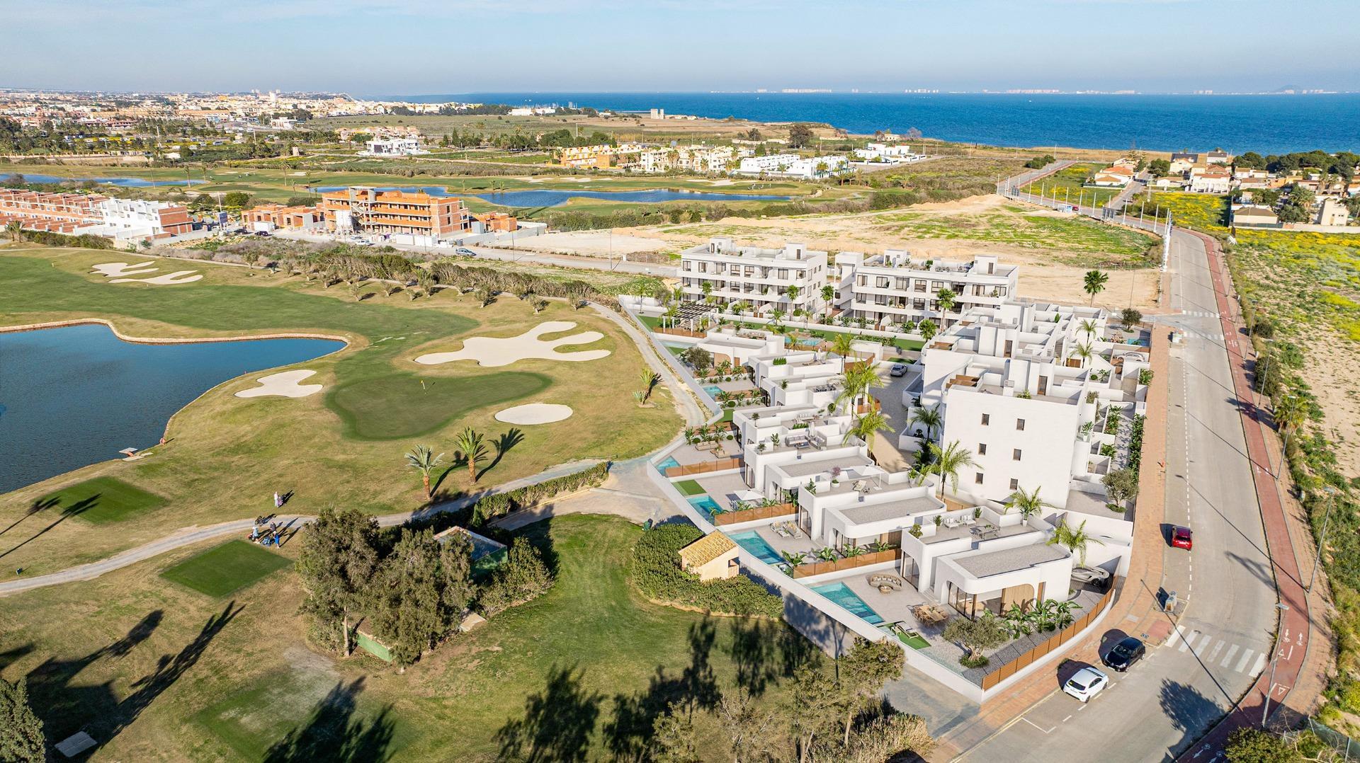 Venta de villa en Los Alcazares
