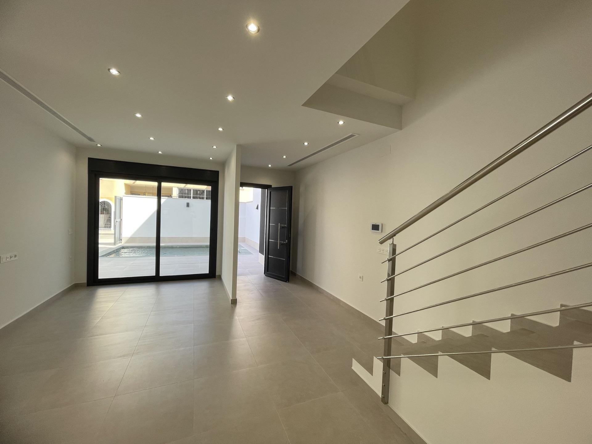 Venta de villa en Almoradi