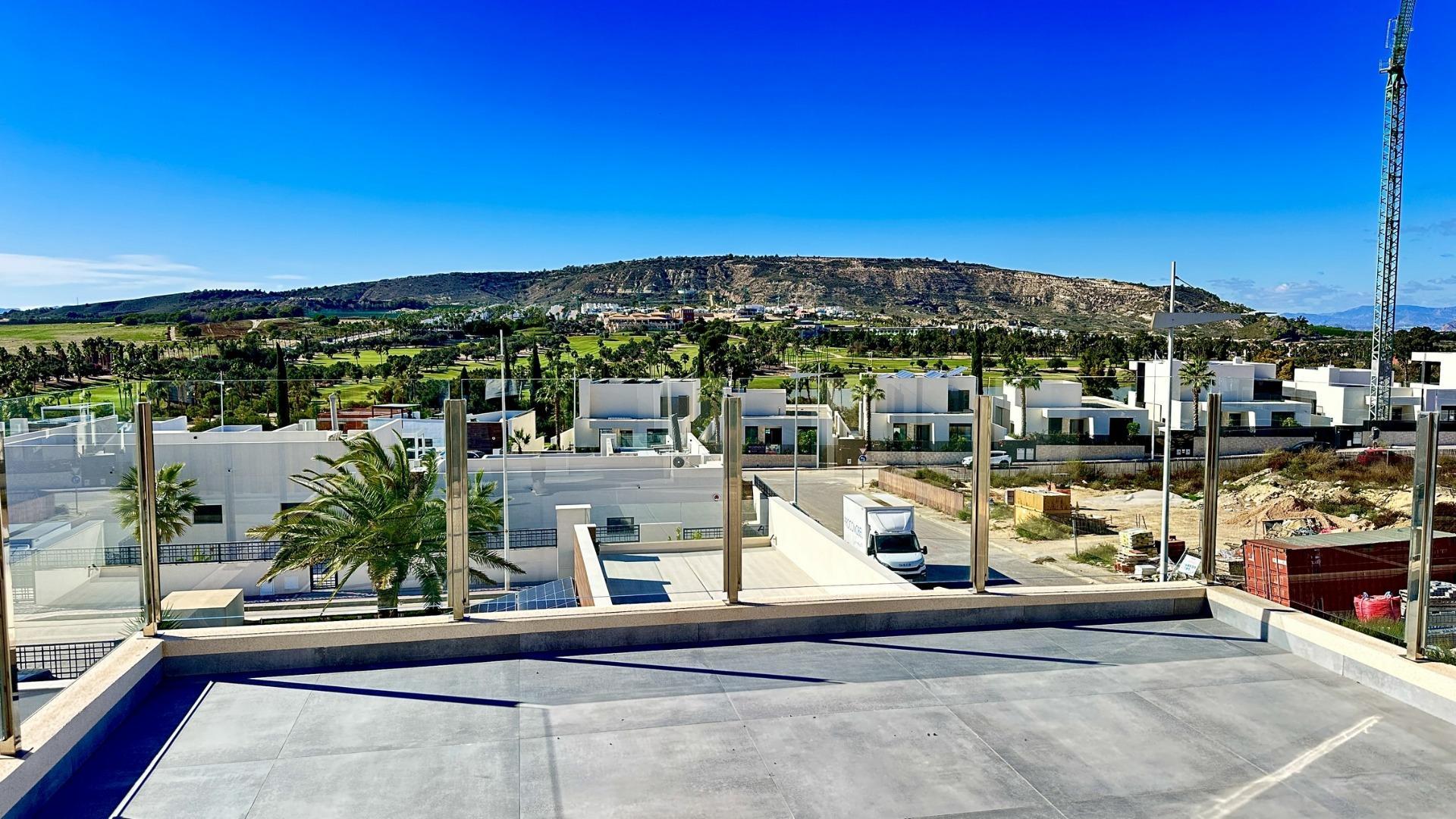 Venta de villa en Algorfa