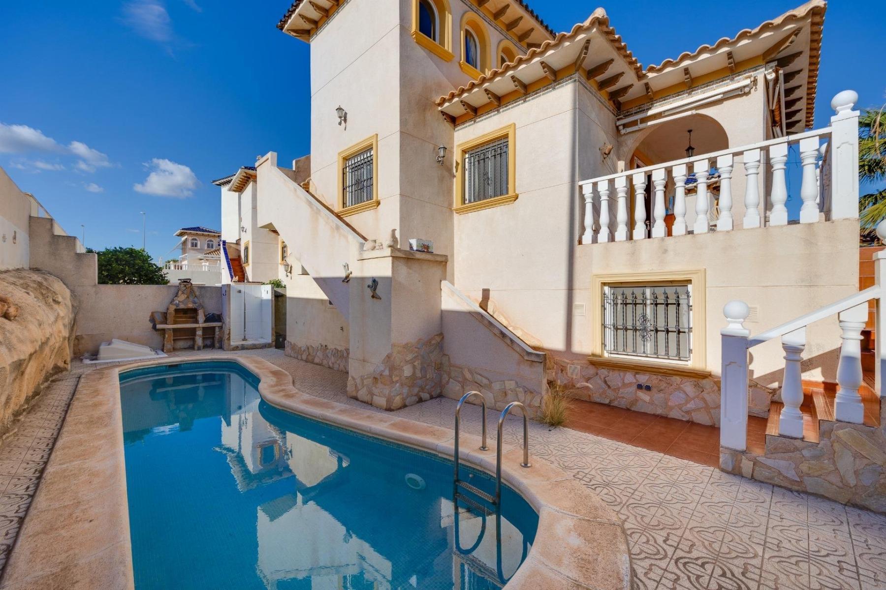 Venta de villa en Orihuela Costa