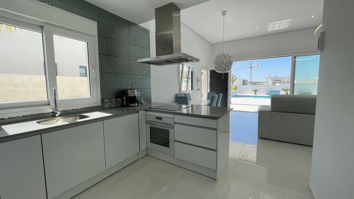 Venta de villa en Rafal